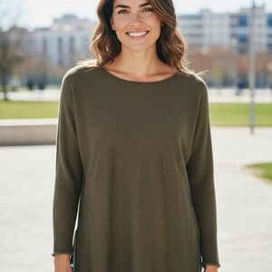 Michael Kors Olive Knit Tunic Top Size M w/ zipper accents